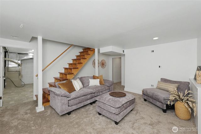7537 21st Avenue NE, Seattle, WA 98115