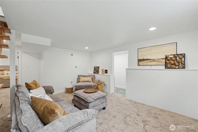 7537 21st Avenue NE, Seattle, WA 98115