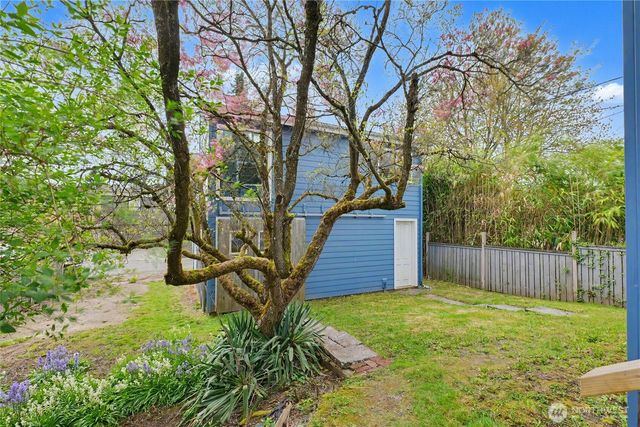 7537 21st Avenue NE, Seattle, WA 98115