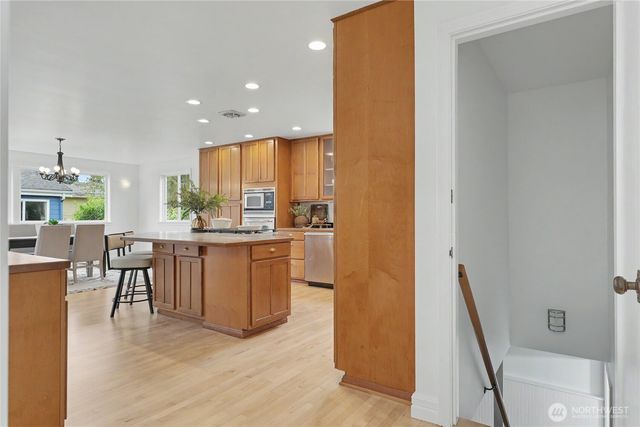 7537 21st Avenue NE, Seattle, WA 98115