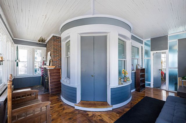 261 E 8TH Street, Erie, PA 16503