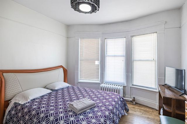 261 E 8TH Street, Erie, PA 16503