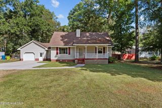 401 Briarwood Lane, New Bern, NC 28560