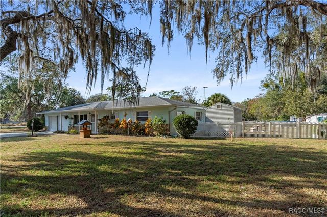 9617 E Southgate Drive, Inverness, FL 34450