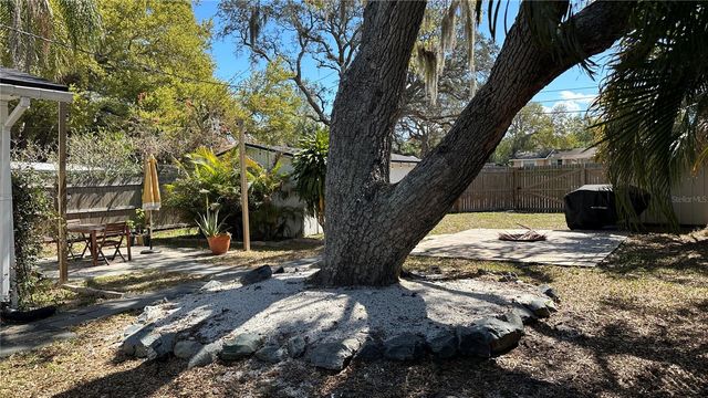 1232 48TH AVENUE N, St Petersburg, FL 33703