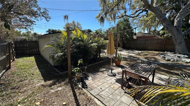 1232 48TH AVENUE N, St Petersburg, FL 33703
