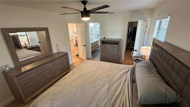 1232 48TH AVENUE N, St Petersburg, FL 33703