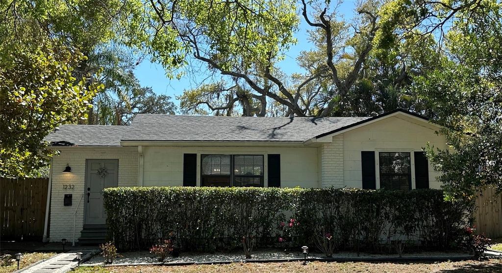 1232 48TH AVENUE N, St Petersburg, FL 33703