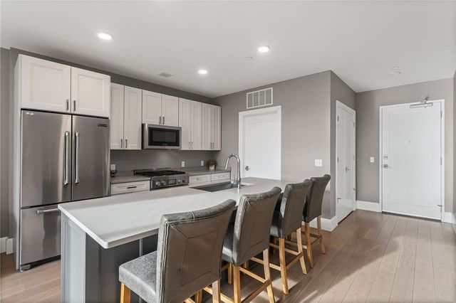 350 Oliver 1103, Downtown Pgh, PA 15222