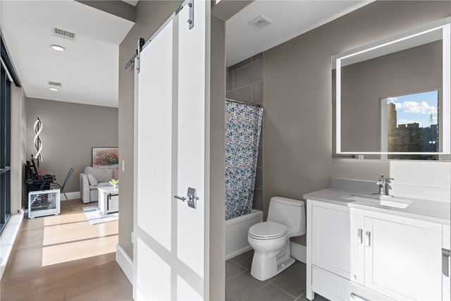 350 Oliver 1103, Downtown Pgh, PA 15222