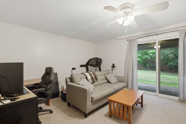 212 Bayberry Hill Lane 212, Leominster, MA 01453