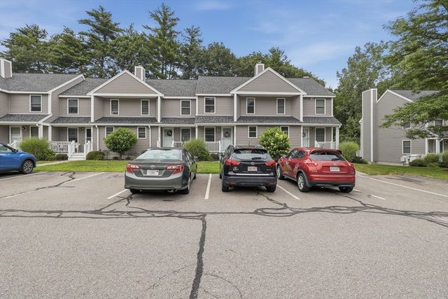 212 Bayberry Hill Lane 212, Leominster, MA 01453
