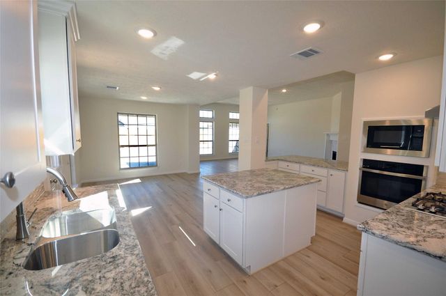 3412 Playa Street, League City, TX 77539