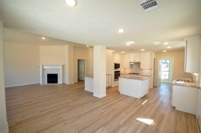 3412 Playa Street, League City, TX 77539