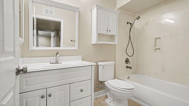 16506 Diana Lane, Houston, TX 77062