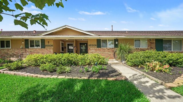 16506 Diana Lane, Houston, TX 77062