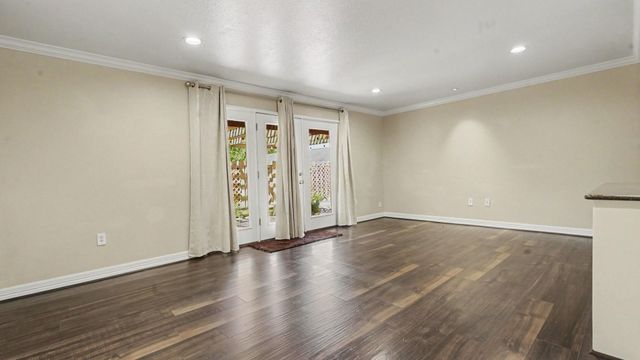 16506 Diana Lane, Houston, TX 77062