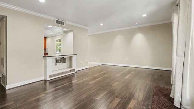 16506 Diana Lane, Houston, TX 77062
