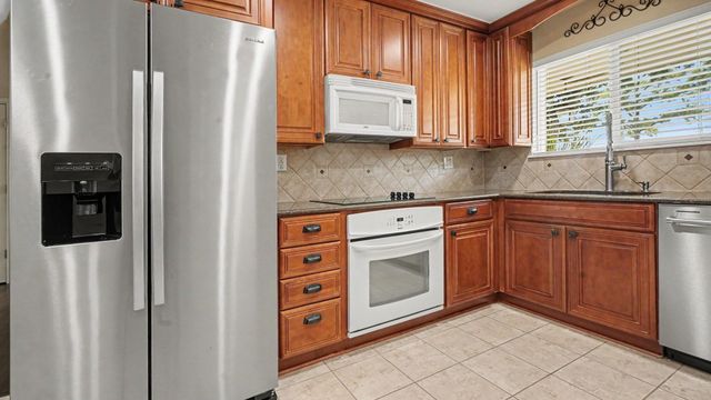 16506 Diana Lane, Houston, TX 77062