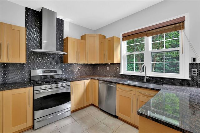 440 Chippenham Court, Alpharetta, GA 30005