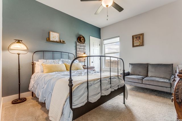 220 Cibolo Ridge, La Vernia, TX 78121