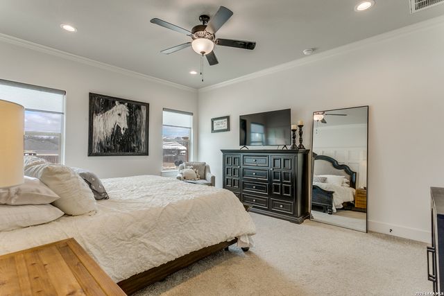 220 Cibolo Ridge, La Vernia, TX 78121