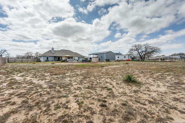 220 Cibolo Ridge, La Vernia, TX 78121