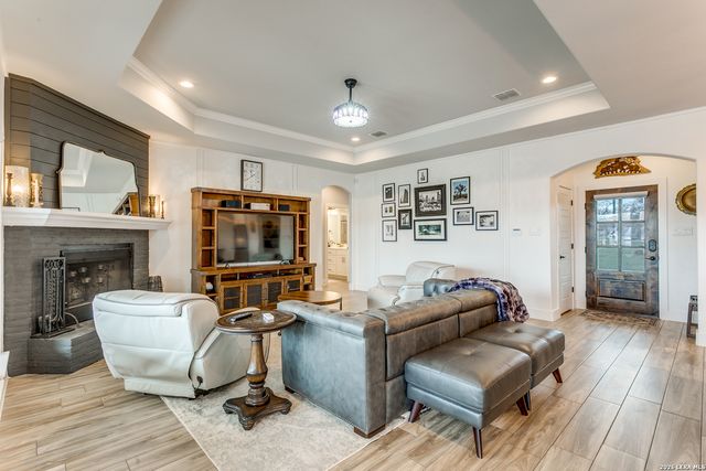 220 Cibolo Ridge, La Vernia, TX 78121