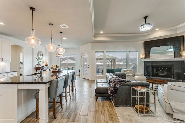 220 Cibolo Ridge, La Vernia, TX 78121