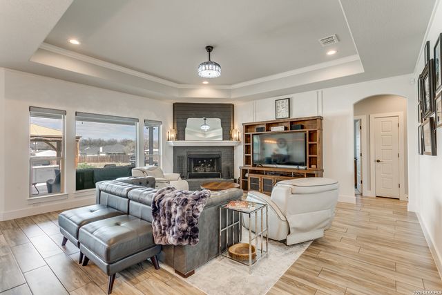 220 Cibolo Ridge, La Vernia, TX 78121