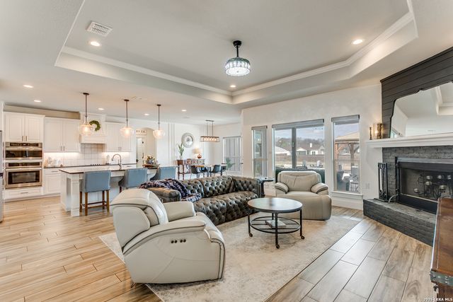 220 Cibolo Ridge, La Vernia, TX 78121