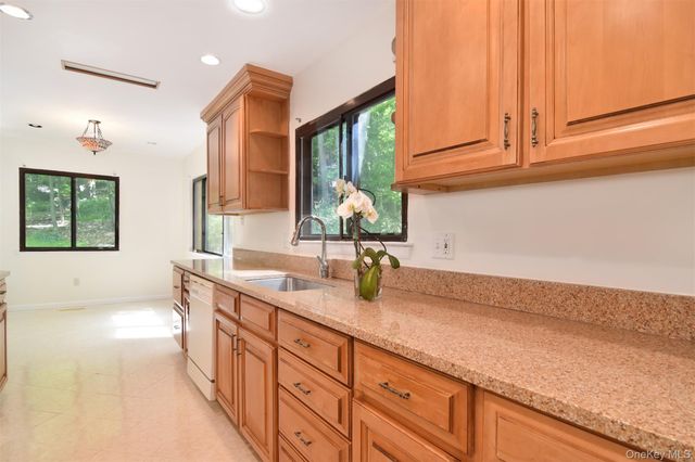 400 Birch Lane 400, Irvington, NY 10533