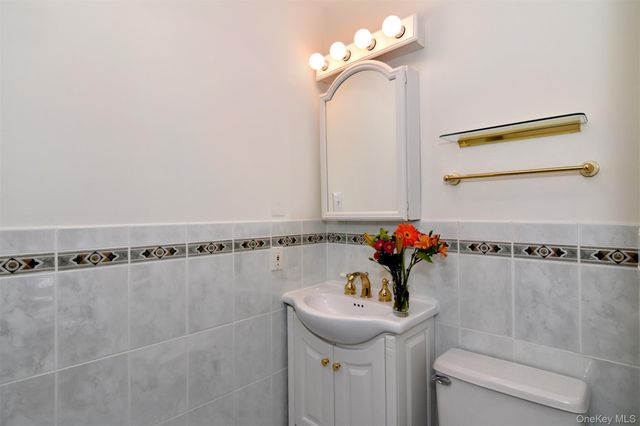 400 Birch Lane 400, Irvington, NY 10533