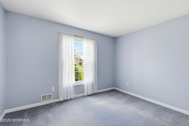 17 Church Lane, Manalapan, NJ 07726