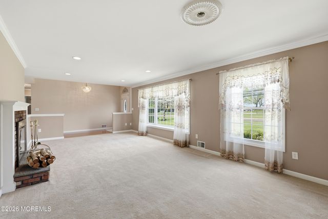 17 Church Lane, Manalapan, NJ 07726