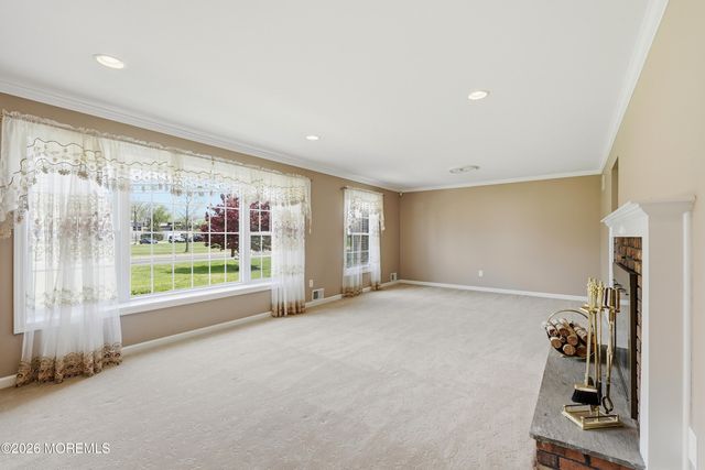 17 Church Lane, Manalapan, NJ 07726