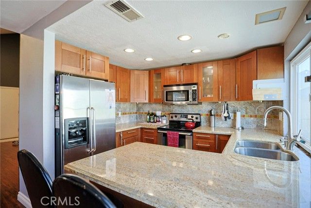 12 Silverwood 19, Irvine, CA 92604