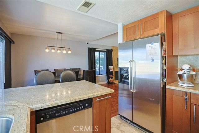 12 Silverwood 19, Irvine, CA 92604