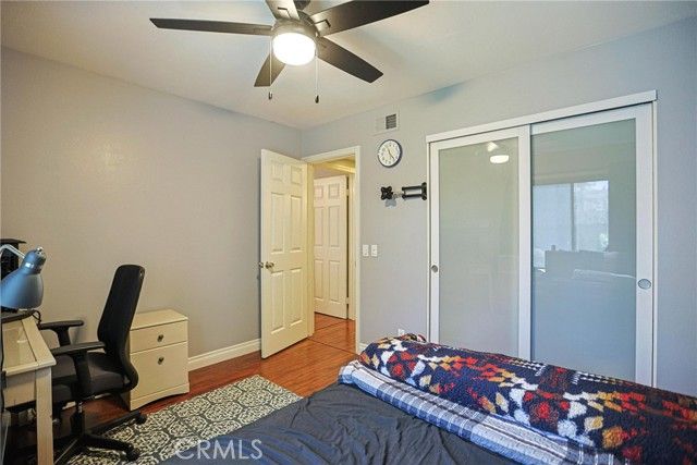 12 Silverwood 19, Irvine, CA 92604