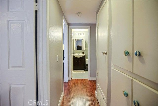 12 Silverwood 19, Irvine, CA 92604