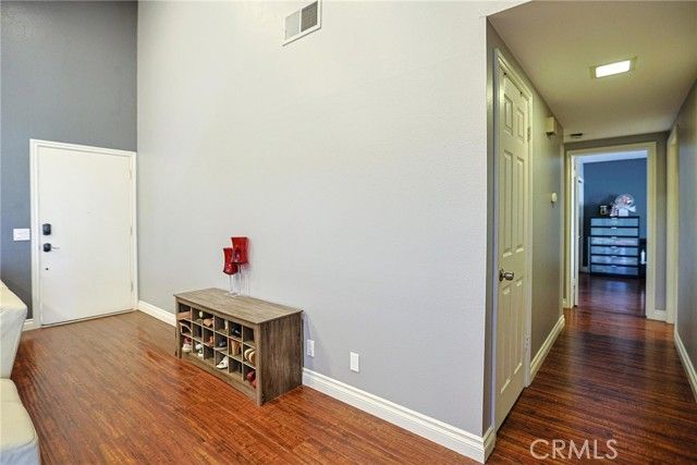 12 Silverwood 19, Irvine, CA 92604