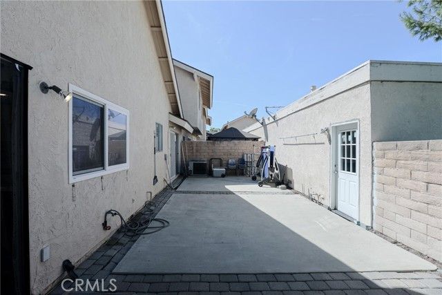 12 Silverwood 19, Irvine, CA 92604