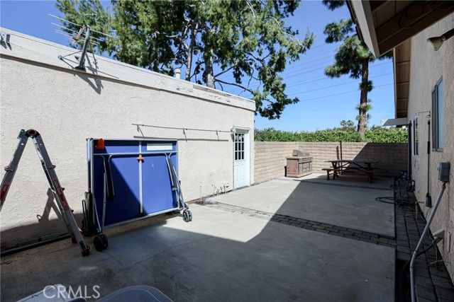 12 Silverwood 19, Irvine, CA 92604