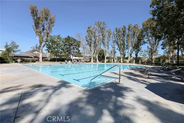 12 Silverwood 19, Irvine, CA 92604