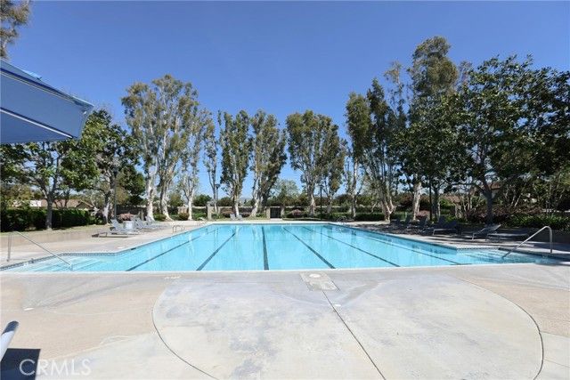 12 Silverwood 19, Irvine, CA 92604