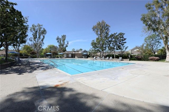 12 Silverwood 19, Irvine, CA 92604