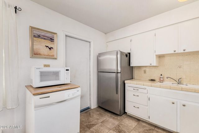 3919 W EL CAMINITO Drive, Phoenix, AZ 85051