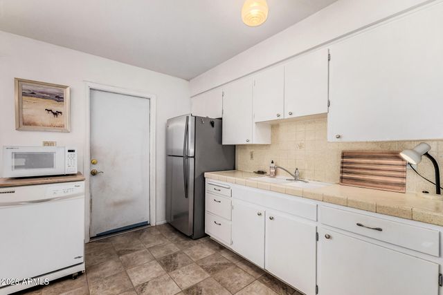 3919 W EL CAMINITO Drive, Phoenix, AZ 85051