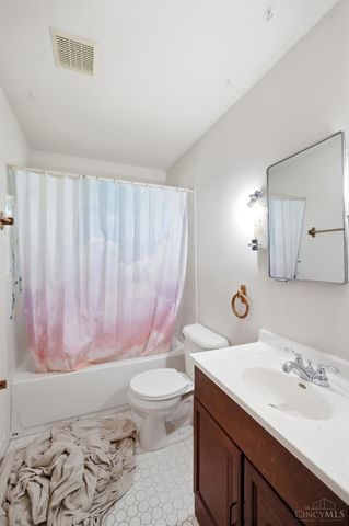 4935 Denison Drive, Fairfield, OH 45014