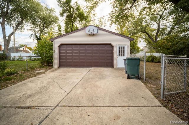 1673 West Boulevard, Berkley, MI 48072